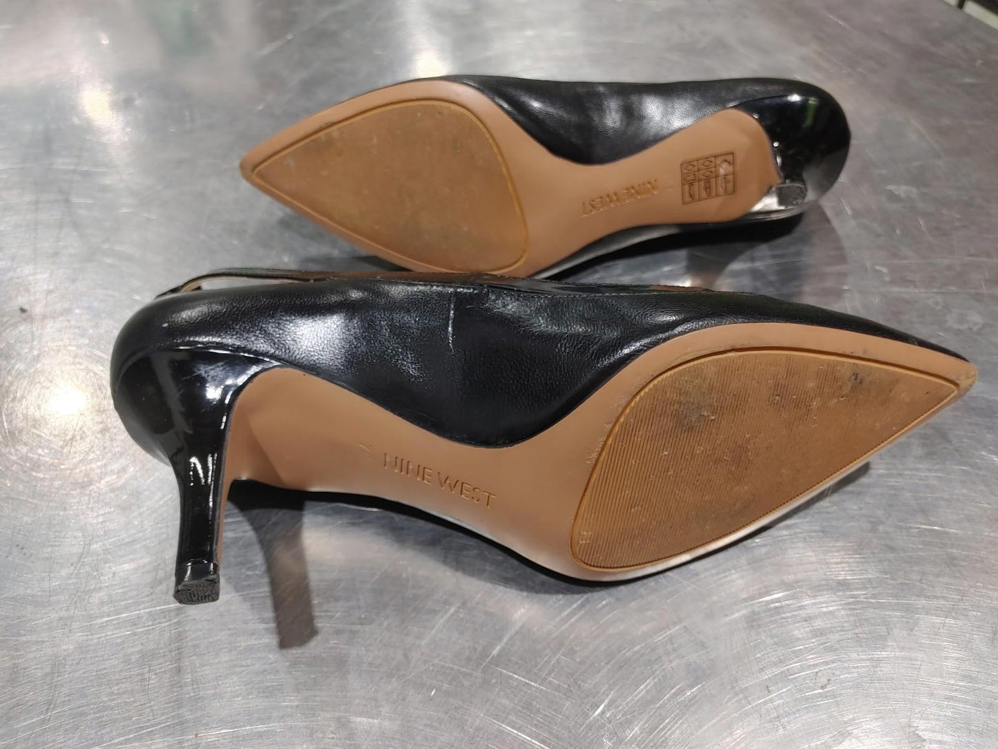 Nine West High heels Size 7 1/2 Black Good Condition