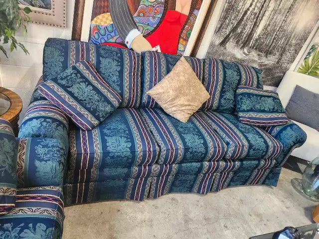 Chateau Collection Sofa Set