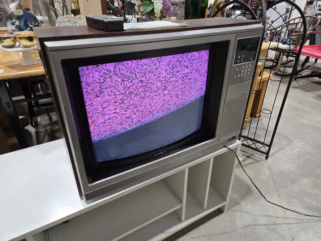 Vintage Sony Trinitron KV-2145R 21" TV - 1981