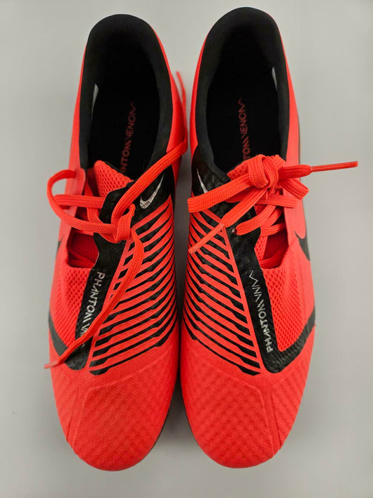 Nike Unisex Pro Football Shoes Size 10 Women/8.5 Men- Performance and Style