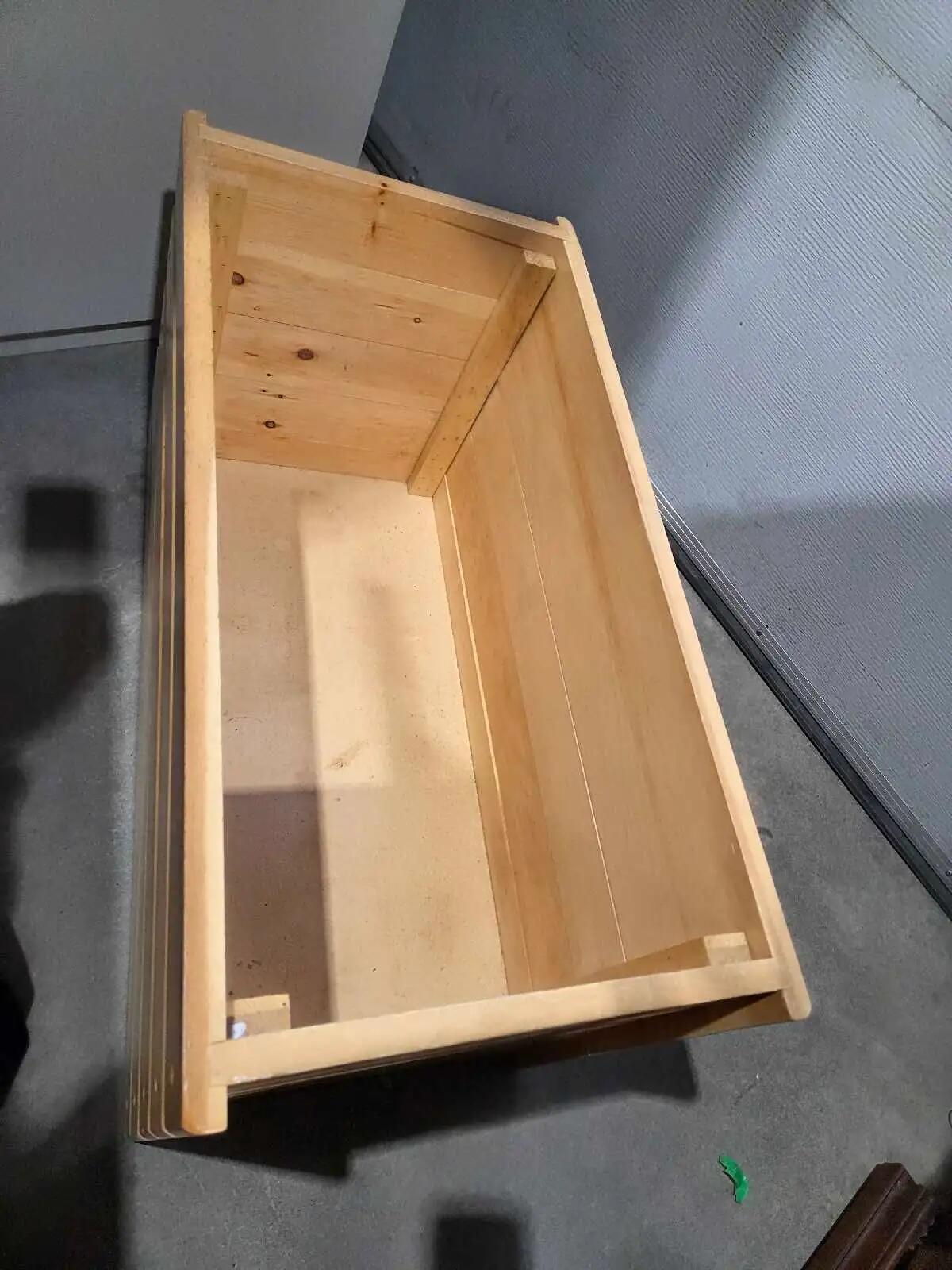 Small Cedar Chest with Lid