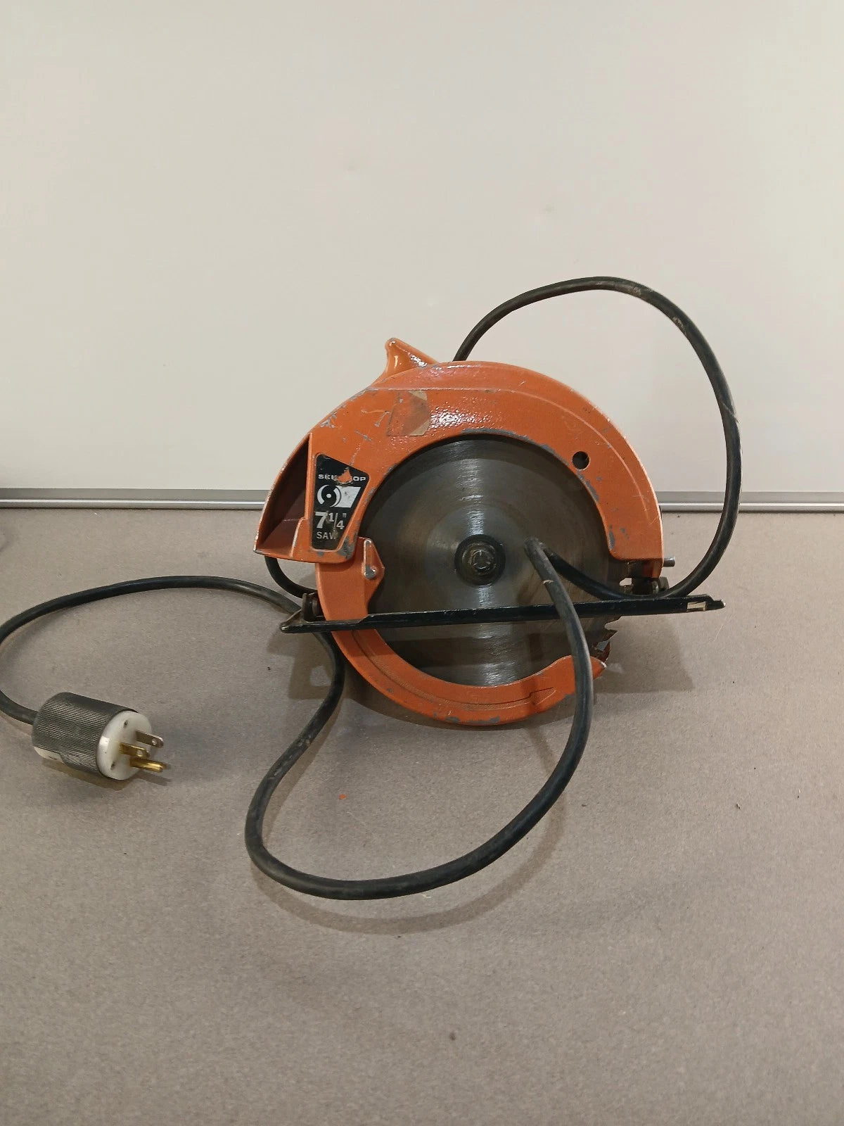 Vintage Skilshop 7 1/4" Skil Saw Model 1715 Skilsaw Solid aluminum Body GOOD