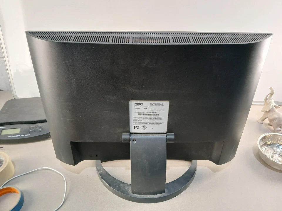 MAG Innovision 2200W 22" Widescreen LCD Monitor – VGA/DVI – Good Condition