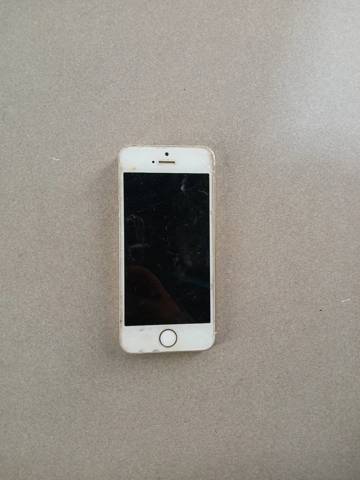 Apple iphone 5s Gold FOR PARTS ONLY AS IS