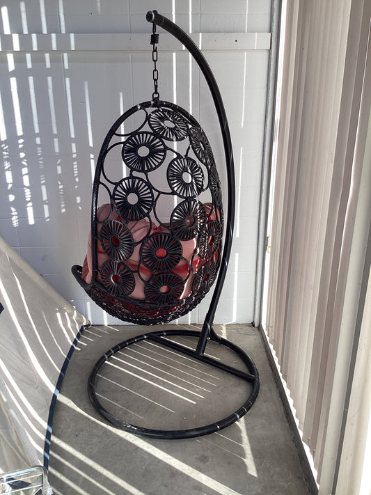 Patio swinging egg chair with cushion