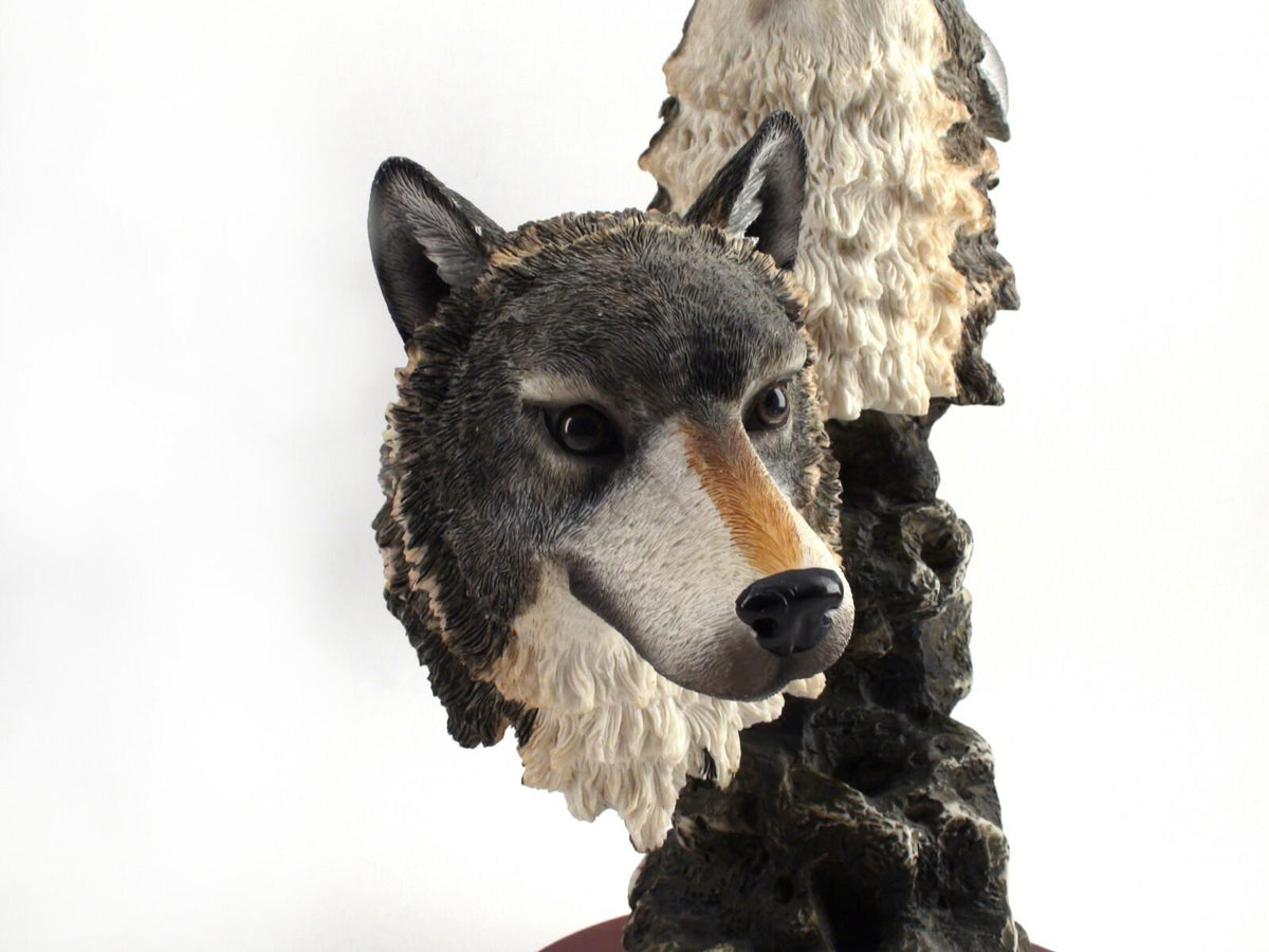Wolf Double Bust Statue By Roberto Leonardo - Howl & Prowl Wolf Pack