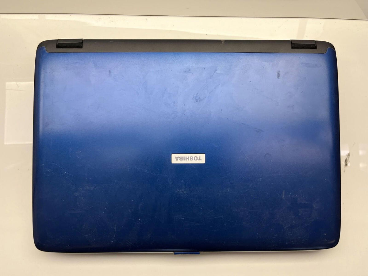 Toshiba Satellite P30 Retro Pentium 4 Laptop FOR PARTS