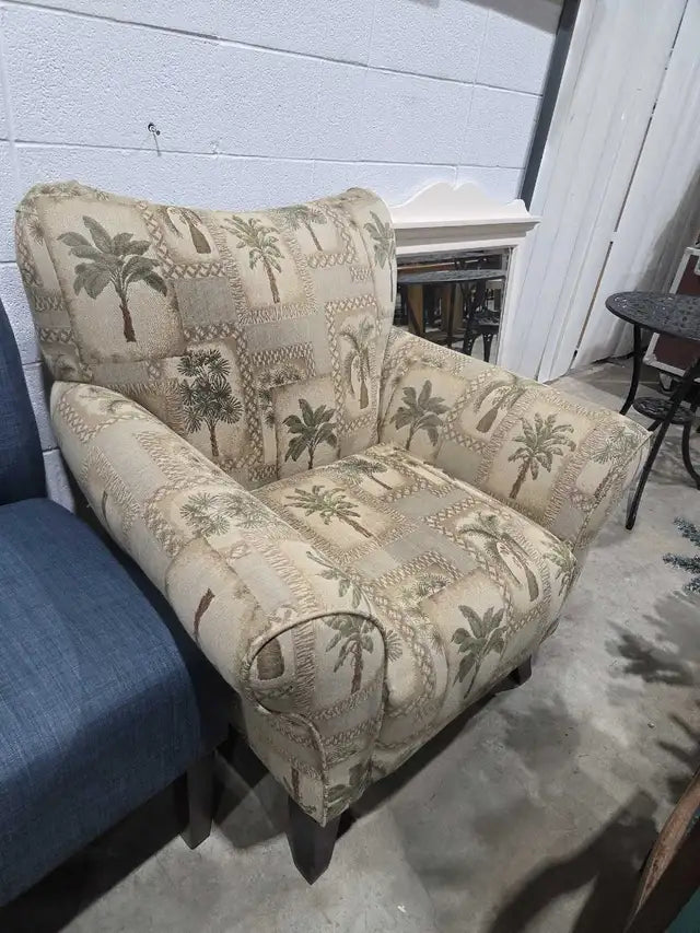 Comfy Tree Pattern ArmChair