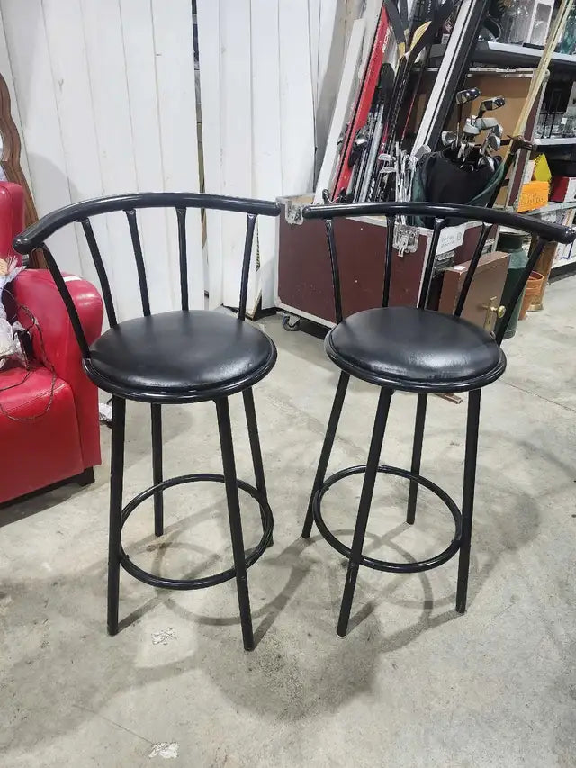 Set of 2 Swivel Bar Stools - 28"