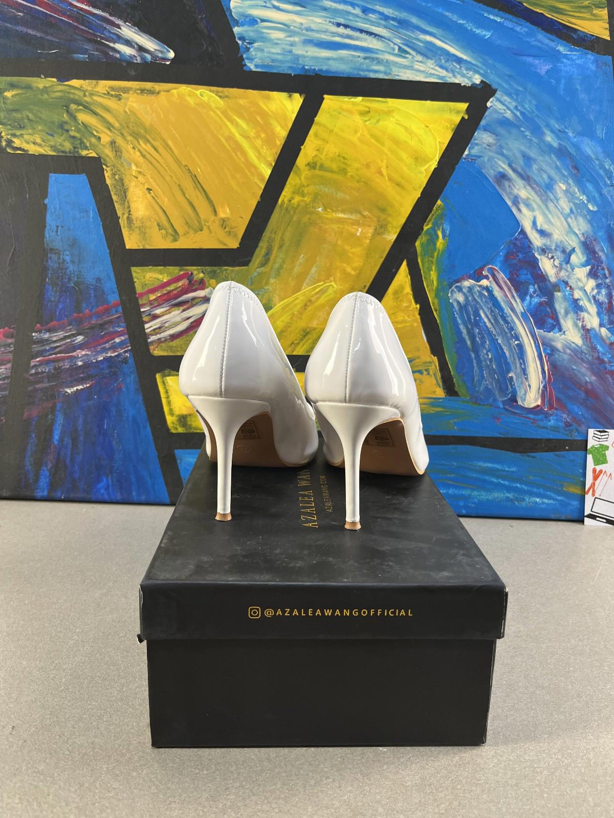 Azalea Wang White Heels (Women’s US 8.5)