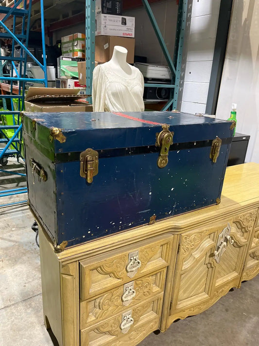 Vintage Langmuir made in Canada storage trunk