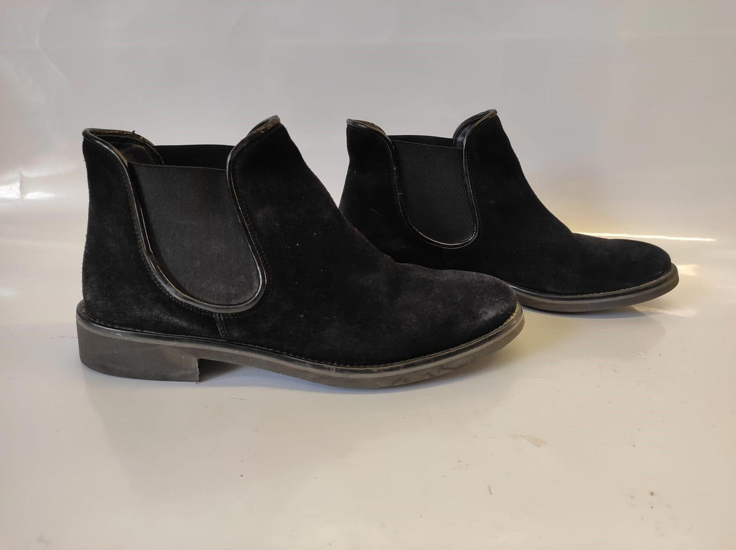 Women's  Paul Green Suede Jax Chelsea Boot- Black (US- 6)