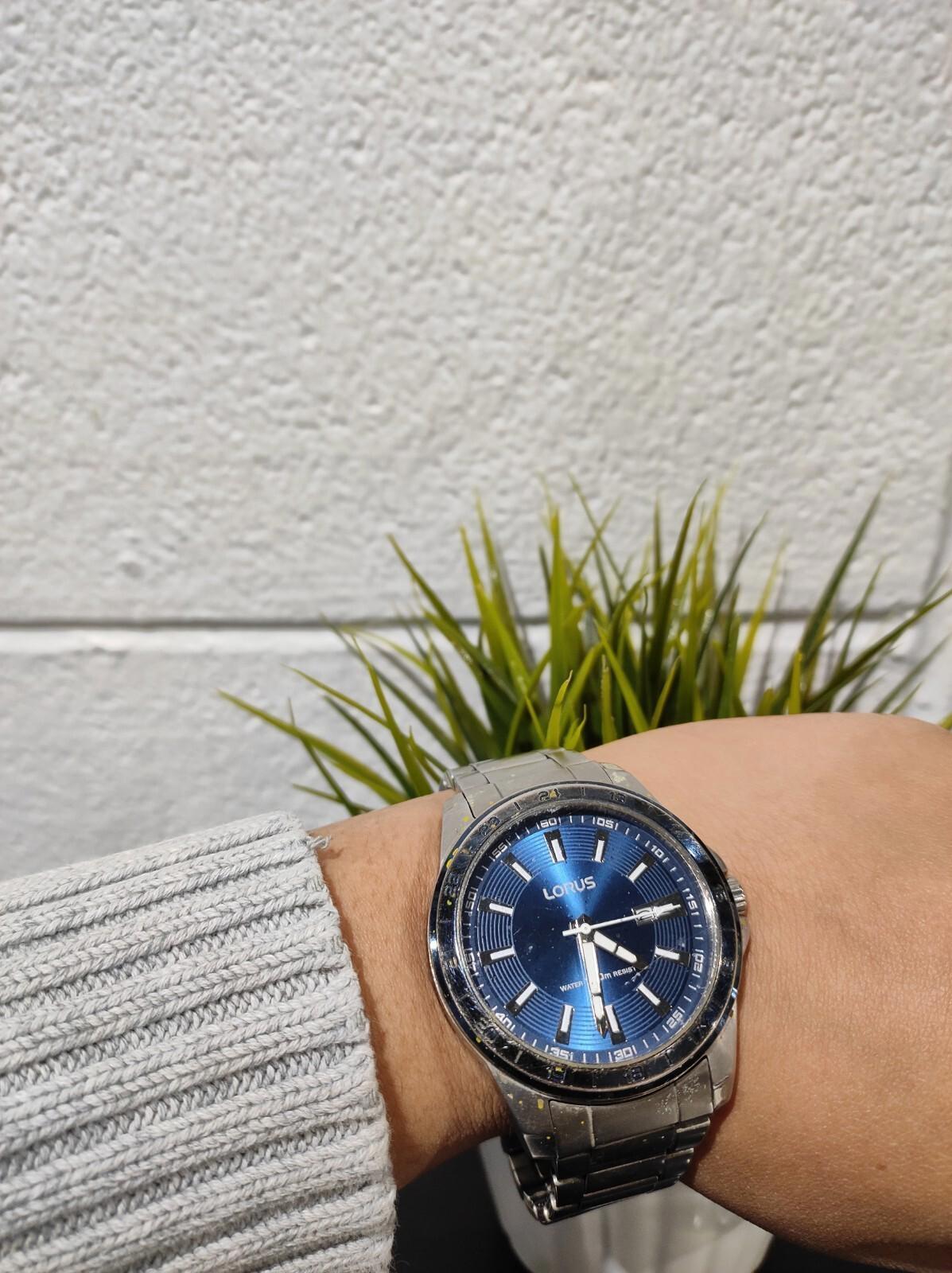 Lorus Women's Analogue Watch with Date, Stainless Steel Band & Blue Dial