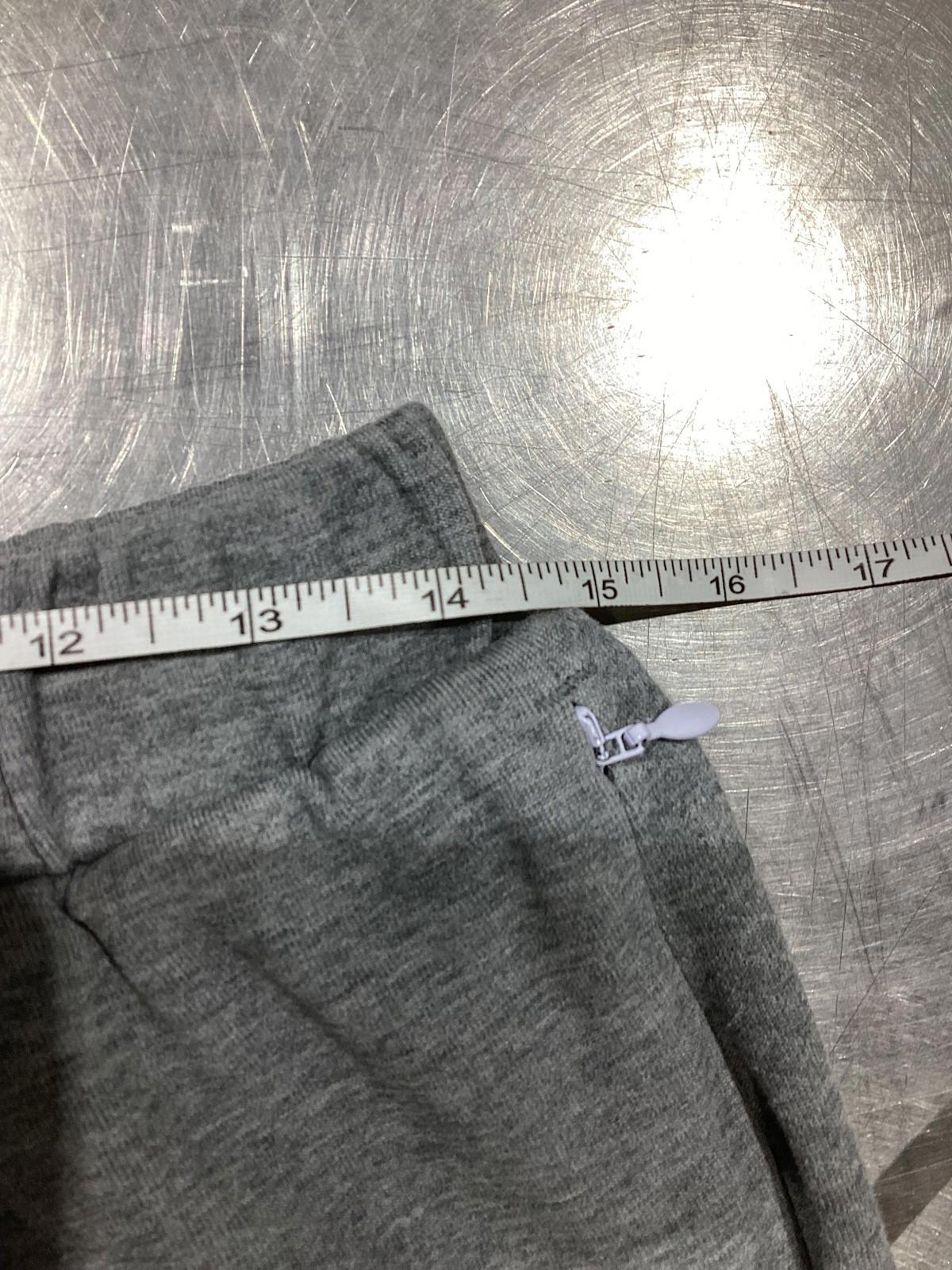 PUMA Men’s Gray Athletic Shorts – Size M