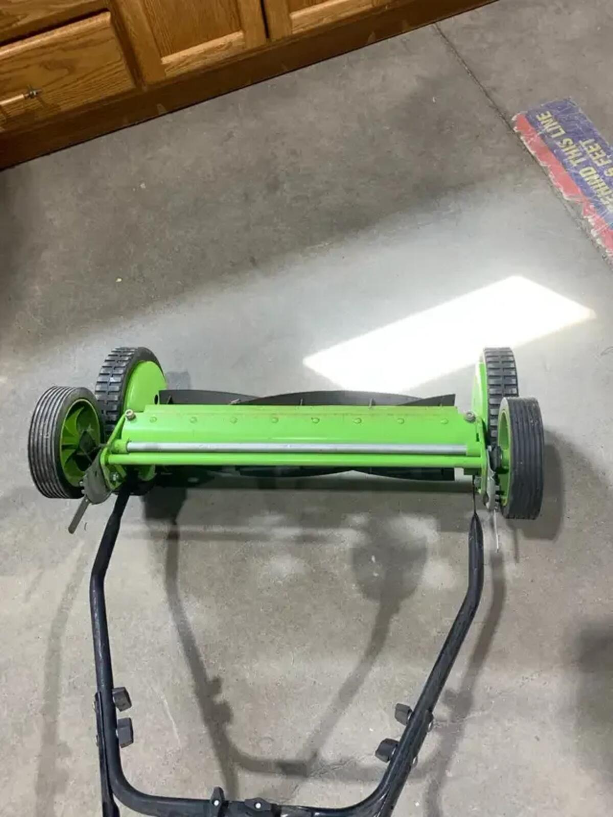 Reel Manual Lawnmower