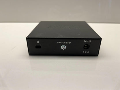 D-Link 5-Port Gigabit Ethernet Switch DGS-105