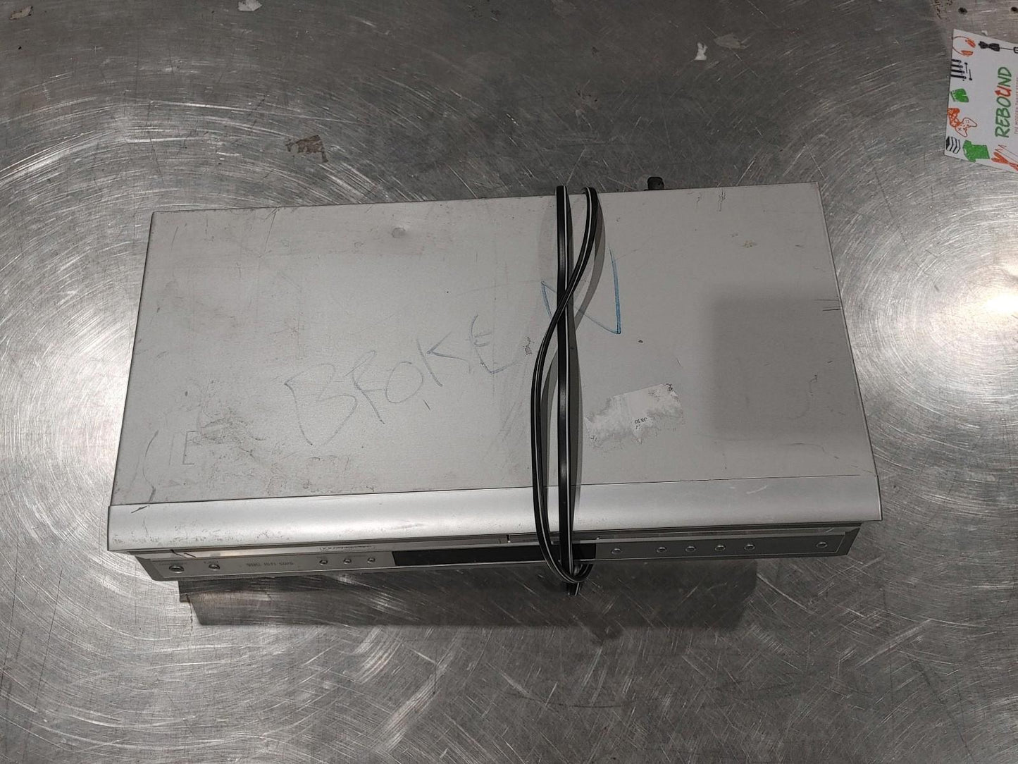 TOSHIBA DVD/VCR Deck Model SD-V320SC2 Silver Untested For Parts