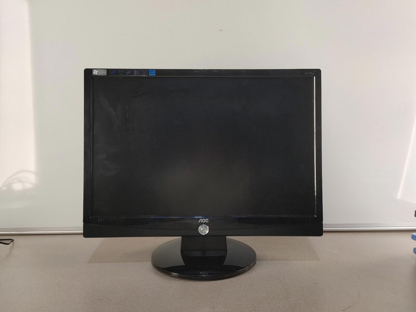 GOOD CONDITION AOC 917Sw 20 inch 16:10 LCD Monitor Black VGA Only
