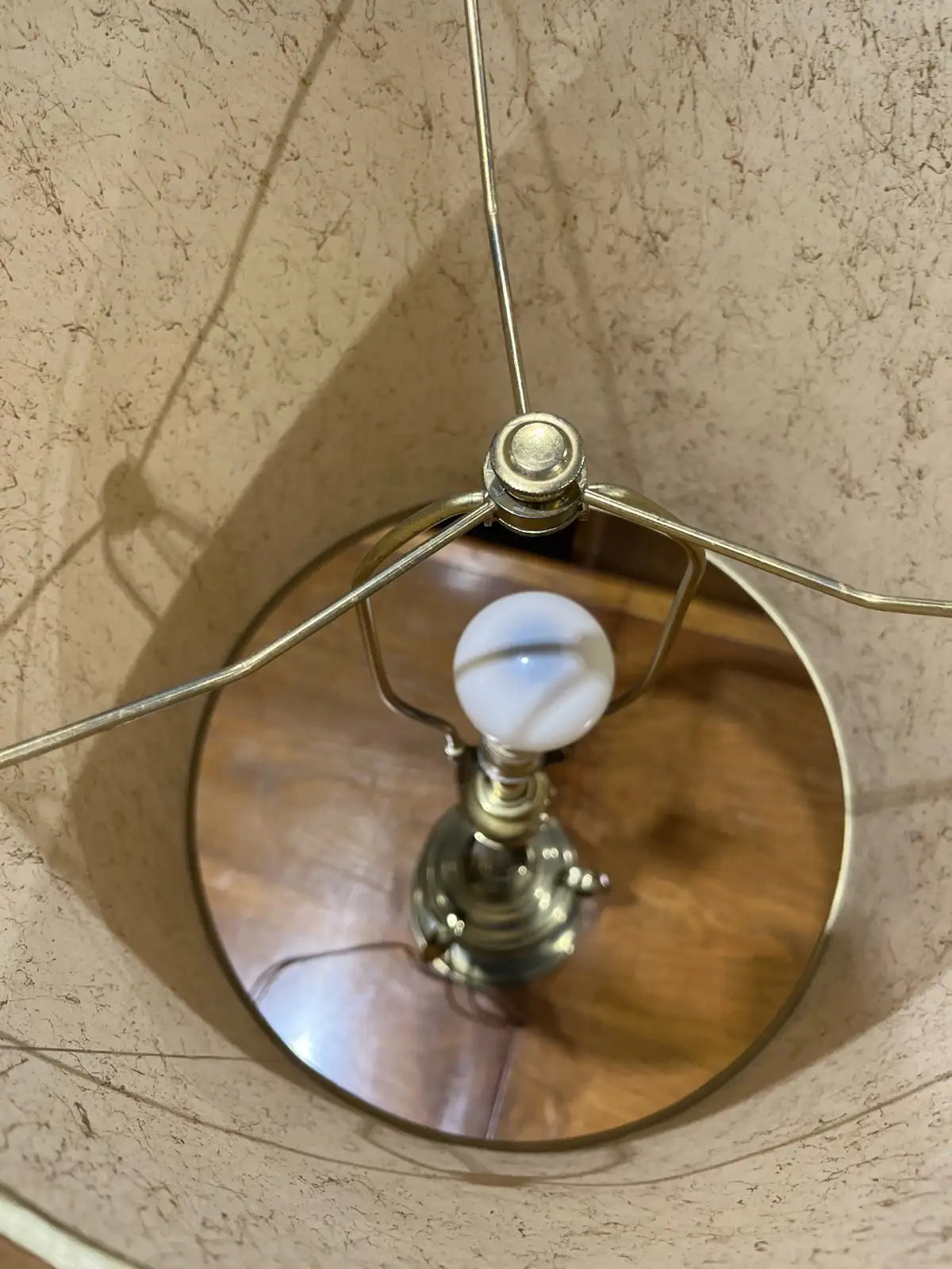 Lampe de table en laiton