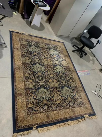 Dark Toned Floral Area Rug 5x7