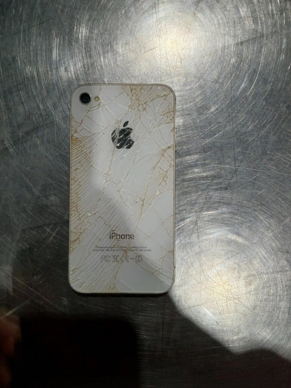 WHITE Apple iphone 4s FOR PARTS ONLY