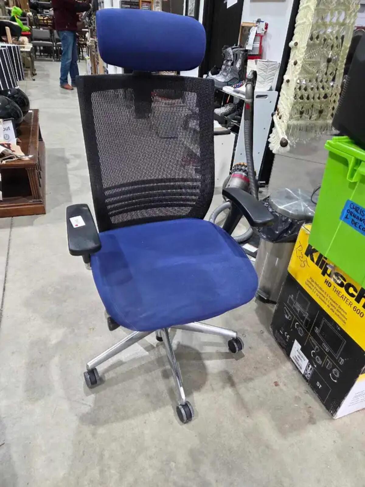 Ergonomic Task Office Chair with Mesh Back