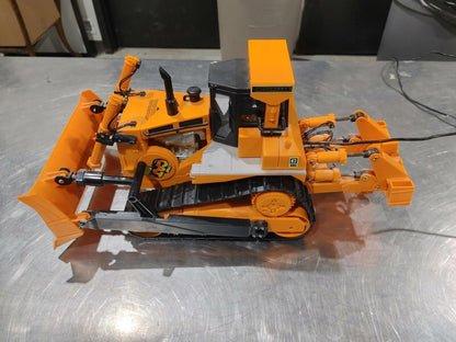 Good Condition New Bright The Cat D9L Remote Control Bulldozer Tested Working