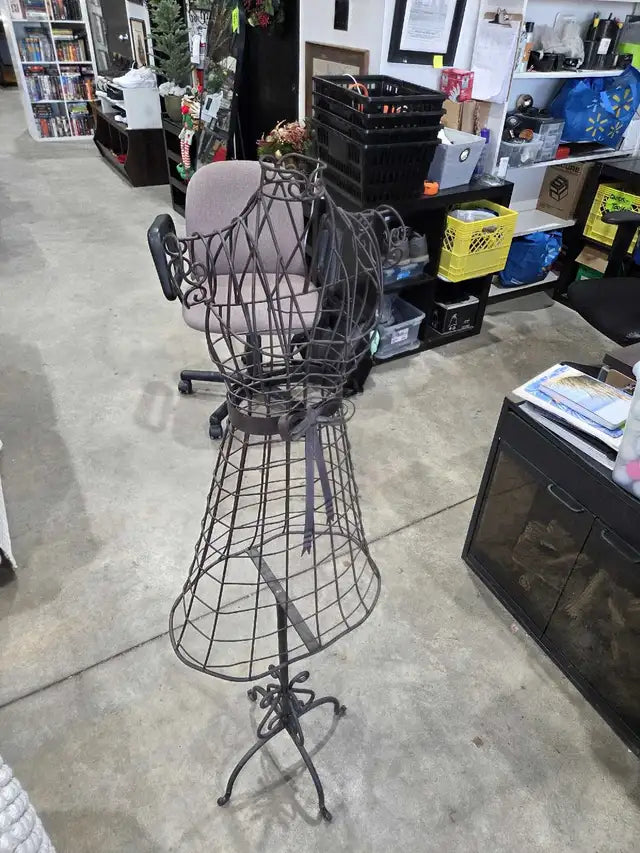 Metal Wire Dress Form