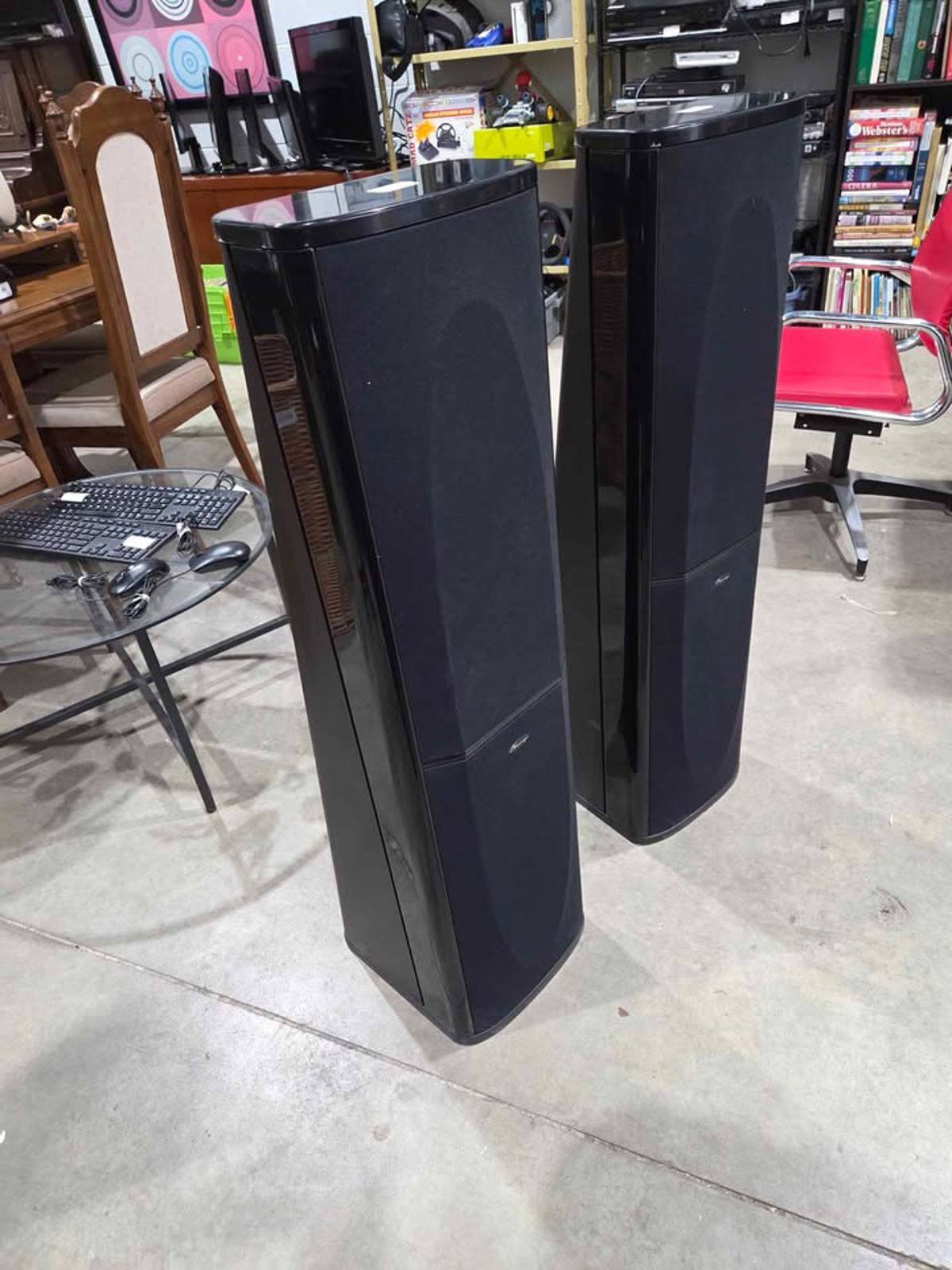 Mirage OM-9 Omnipolar Loudspeakers Pair