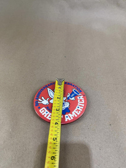 RARE VTG 1975 MARRIOTT'S GREAT AMERICA Bugs Bunny Pin Button 3" Warner Bros. Inc