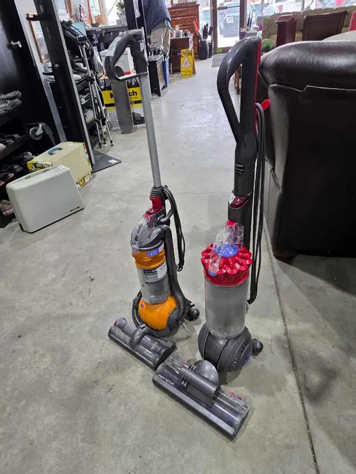 2 Dysons - Heads not spinning - Parts/Repair