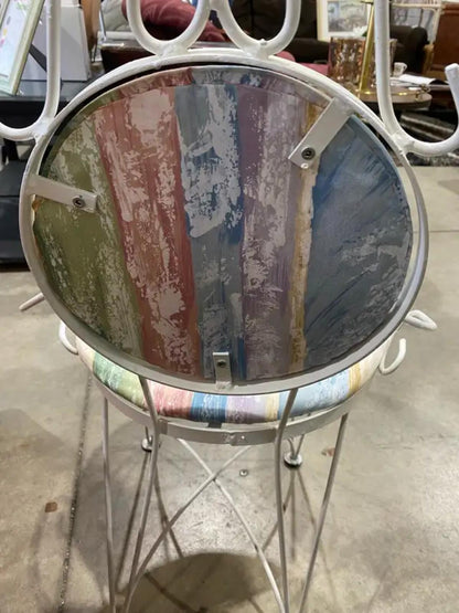 Small Metal Frame Chair