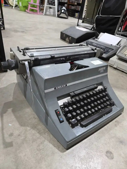Vintage Adler Universal 200 Typewriter