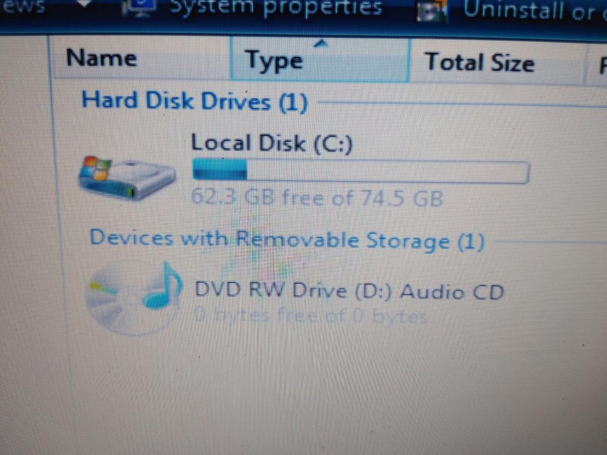 Good Condition Dell Inspiron 1525 15in WinVista Celeron 2GHz 1GB RAM 80GB HDD