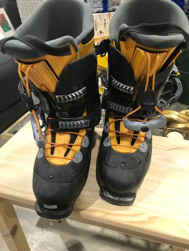 Salomon Verse SF Ski Boots (275 mm)