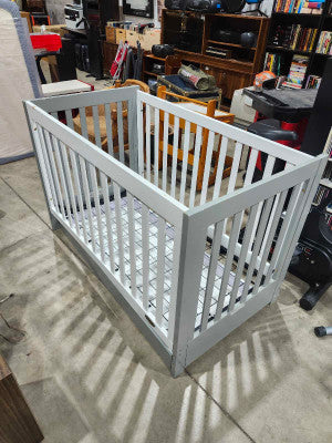 Dream On Me Crib w/ Mattress