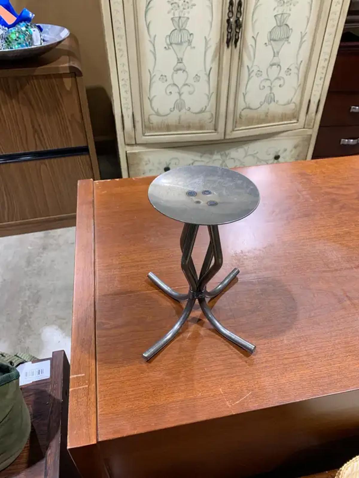 Metal candle Stand