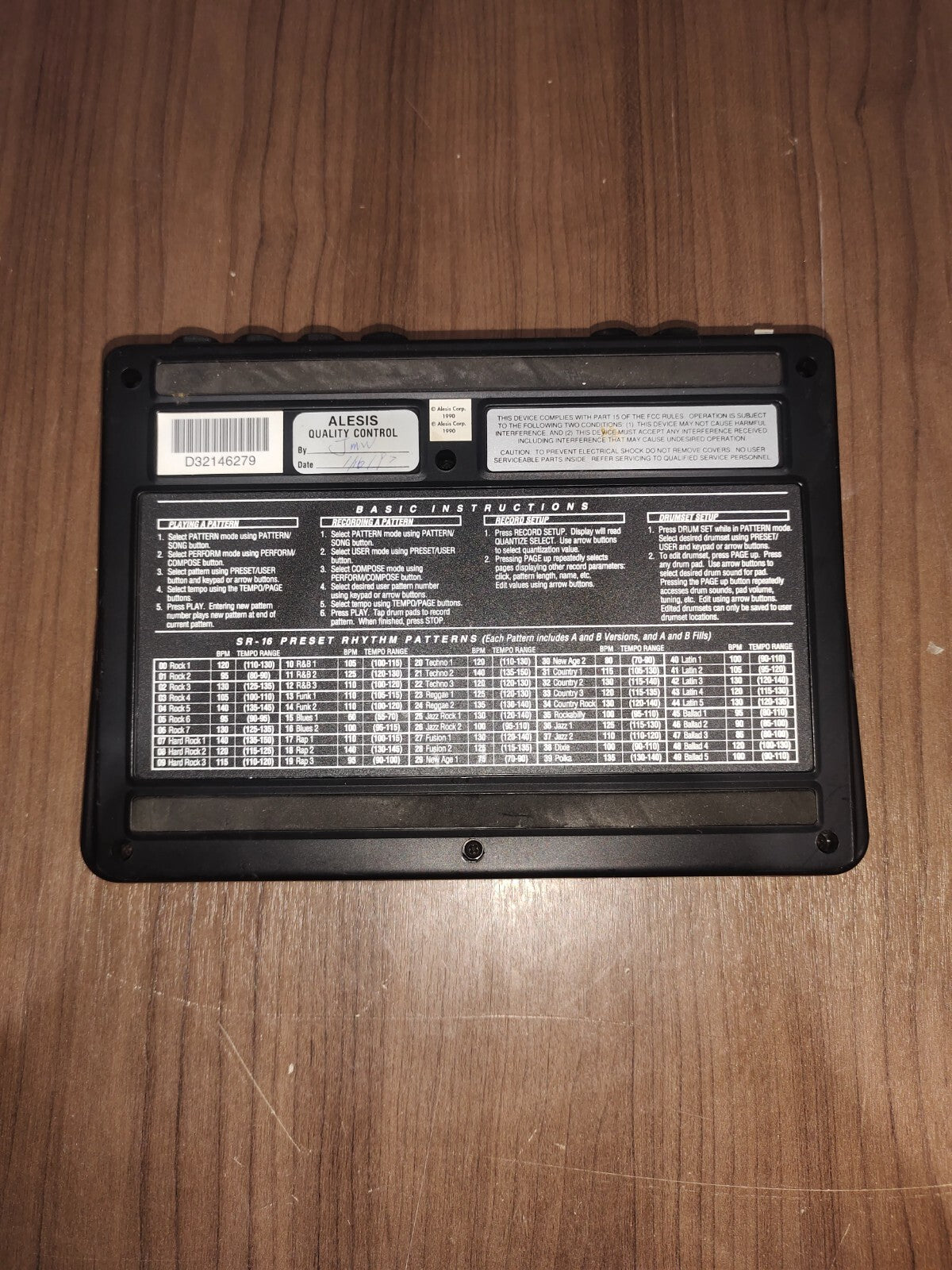 Alesis SR-16 Portable Electronic Drum Machine