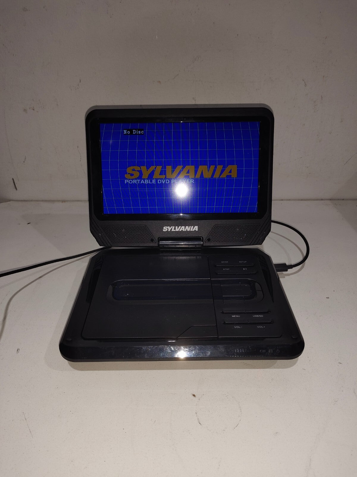 Sylvania SDVD9000B2-E-Black 9” Portable DVD Player Swivel Screen