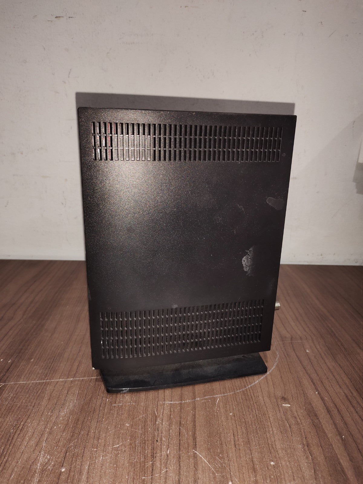 TELUS Model - T3200M - WIRELESS GATEWAY MODEM ROUTER