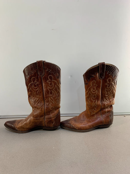 Vintage Cowboy Boots Men Tan Stiched Wing tip toe Sized EU 39 Made in Spain