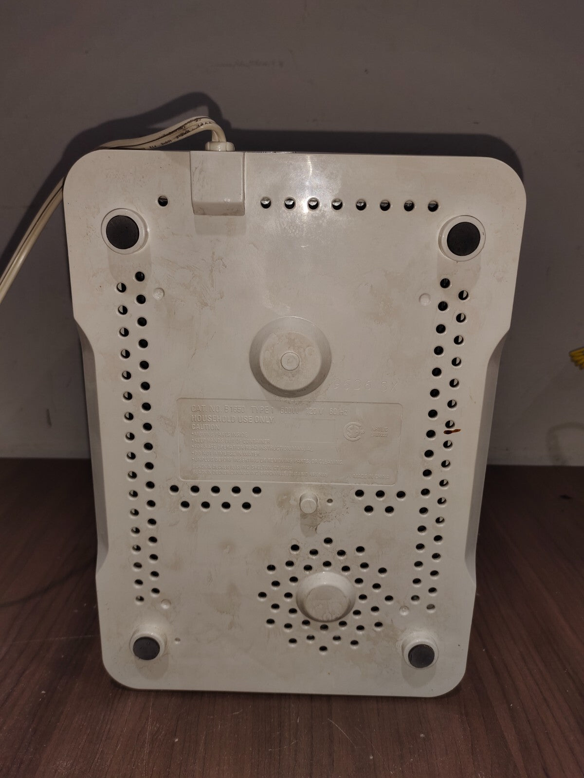 Vintage Black And Decker Bread Maker - B1650