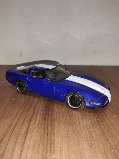 Maisto Diecast 1:18 Scale Blue 1996 Chevrolet Corvette Grand Sport Coupe