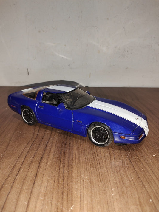 Maisto Diecast 1:18 Scale Blue 1996 Chevrolet Corvette Grand Sport Coupe