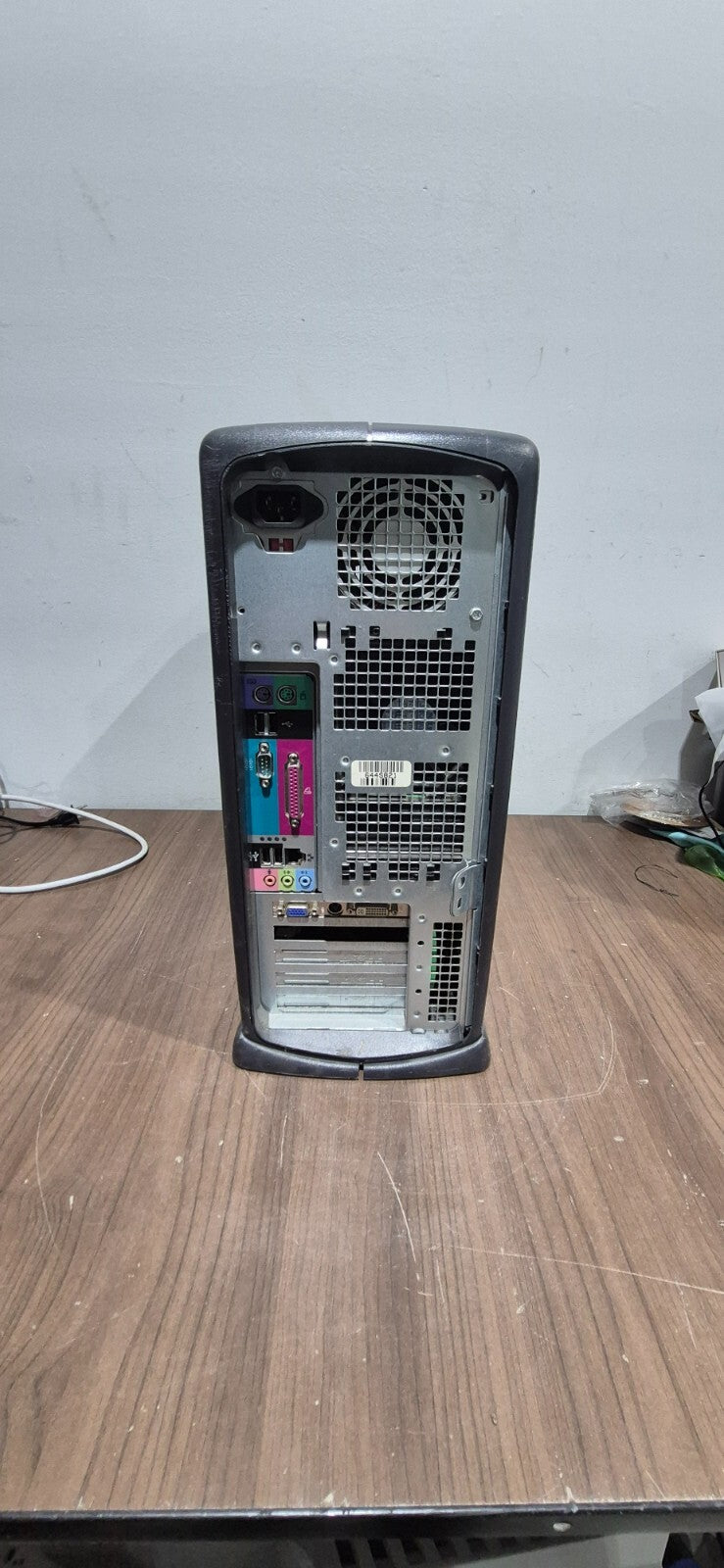 Dell Dimension 4400 MT Intel Pentium 4 1.6GHz 512MB No HDD No OS