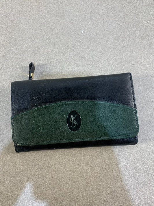 Black VENETO wallet. Unisex.