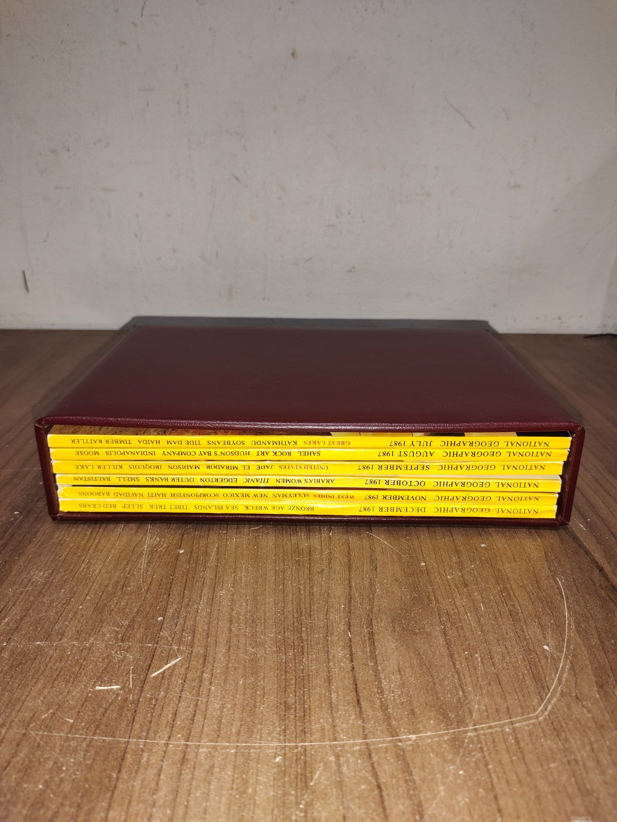 National Geographic - 1987 - July-December - Case Faux Leather - Magazines