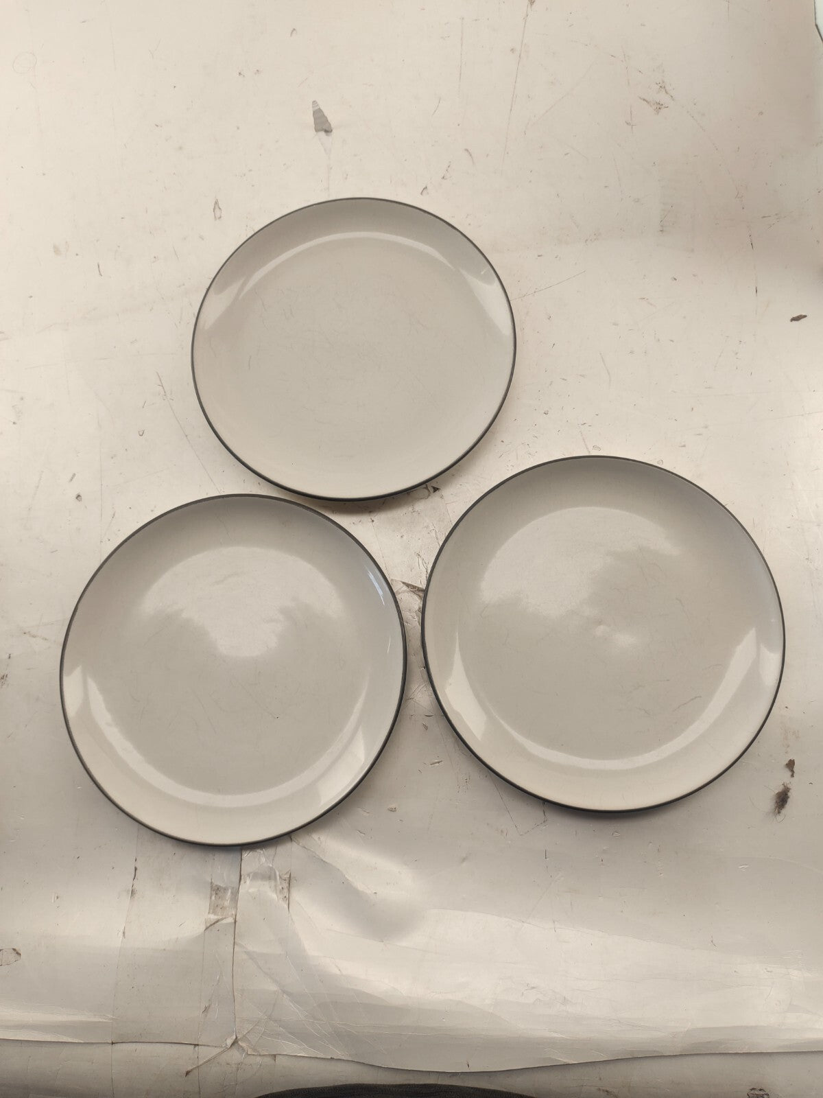 Le Creuset Classic Salad/Dessert Plates (Set of 3) - White (Chipped)