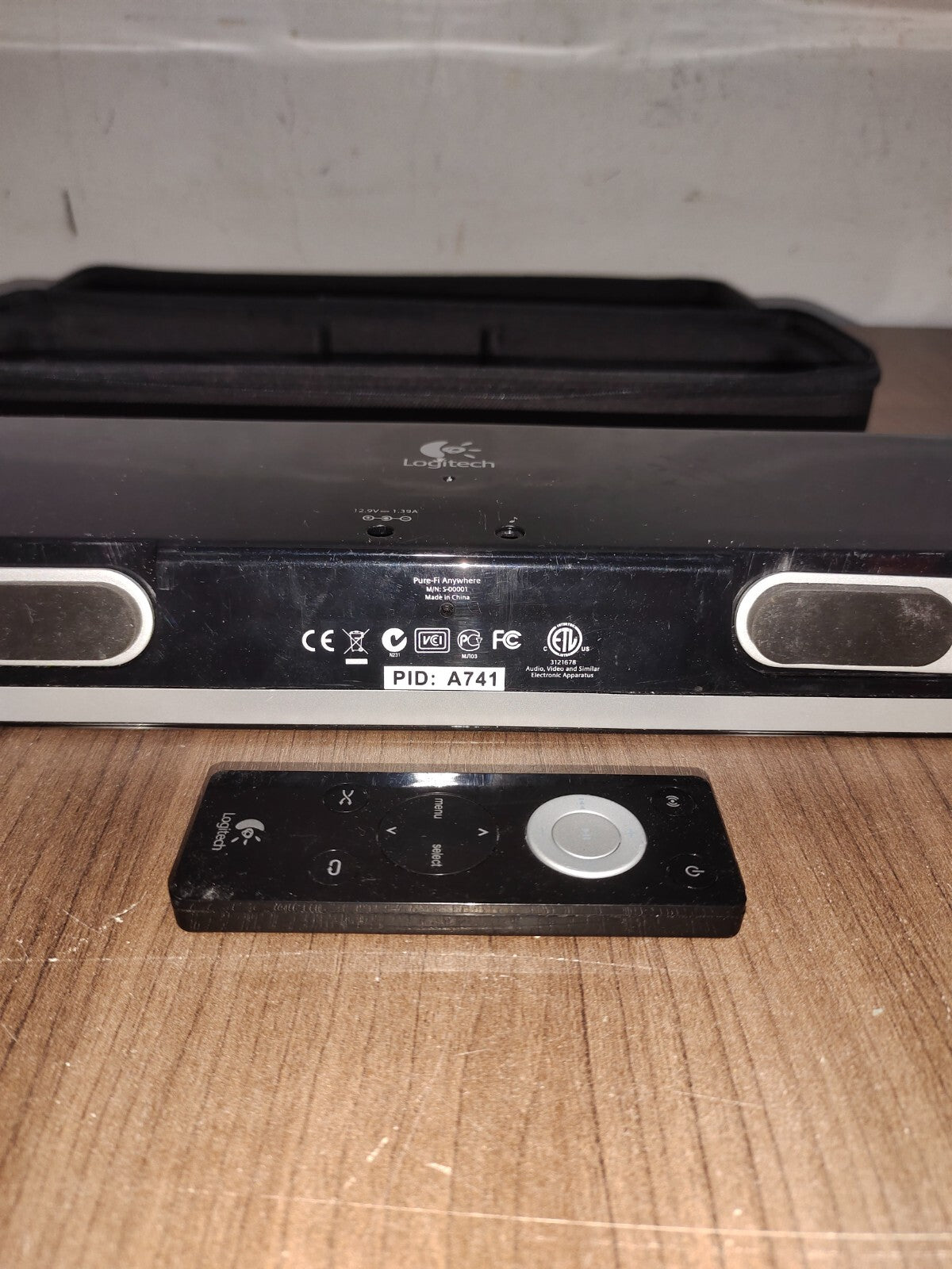 Logitech Pure-Fi Anywhere 2 Compact Docking Speaker For iPod & iPhone S-00001