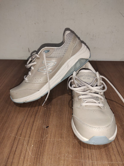 New Balance Womens 928 White Beige Walking Sneakers Shoes - Size US - 8